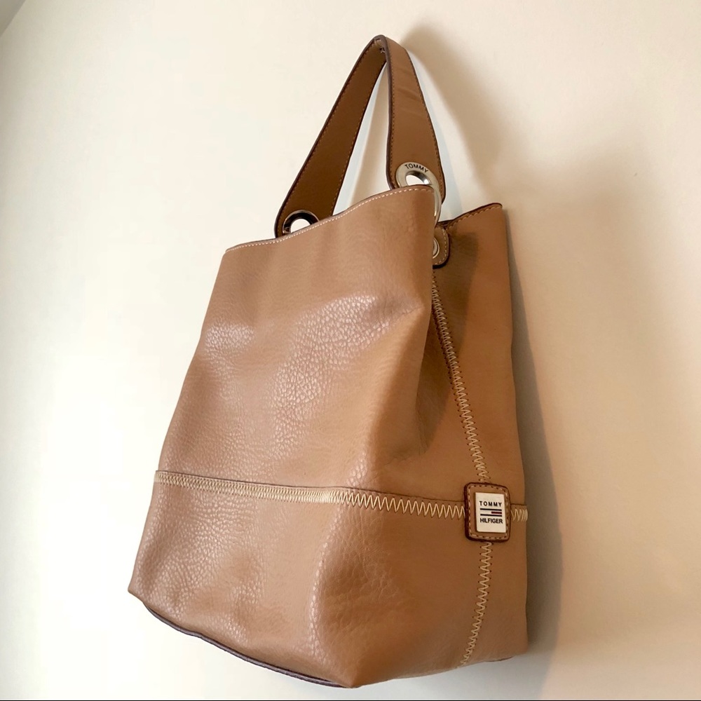 Tommy Hilfiger | tan bucket bag | crossbody strap